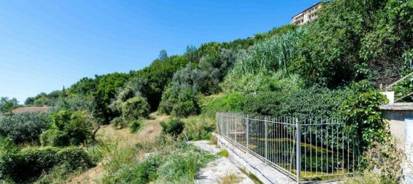 4 bedrooms House in Cortona, Italy No. 57841 4