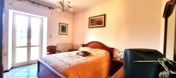 Apartamento de 2 habitaciónes en Marsciano, Italy No. 145831 6