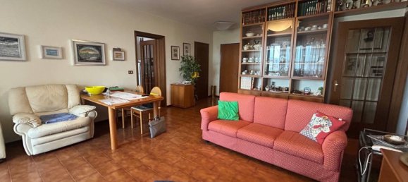 4 rooms Apartment in Parma, Italy No. 298928 11