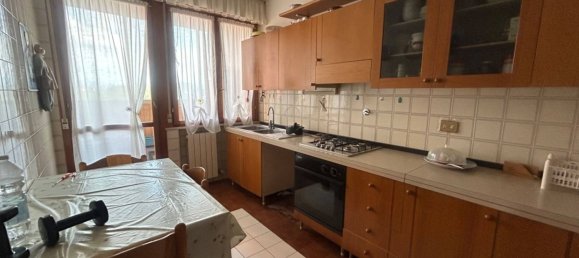 4 rooms Apartment in Parma, Italy No. 298928 23