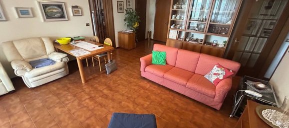 4 rooms Apartment in Parma, Italy No. 298928 12