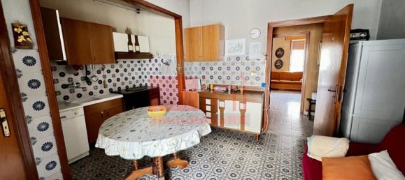 5-salle Appartement à Modica, Italy No. 205864 8