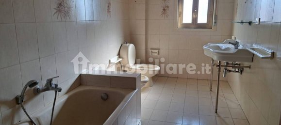 2 bedrooms Apartment in Misterbianco, Italy No. 360962 9
