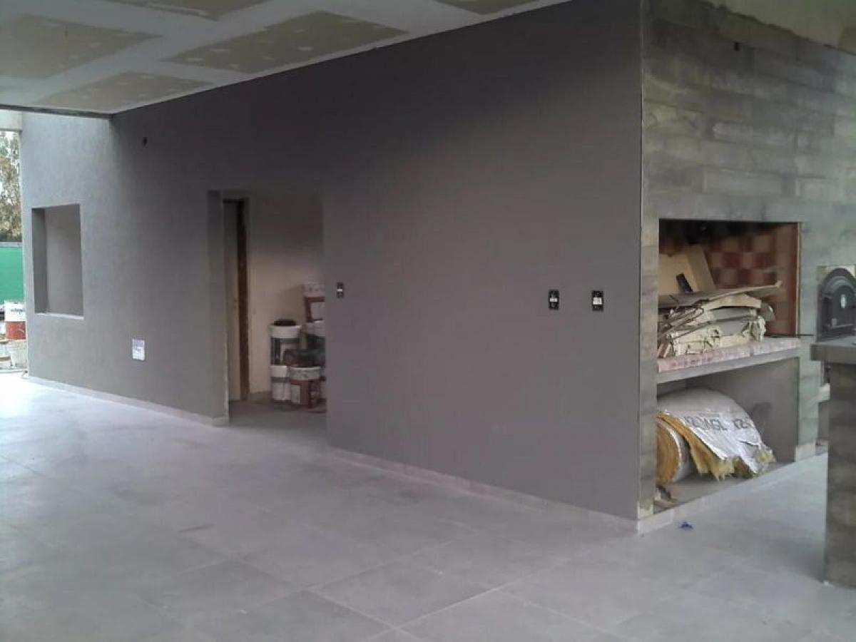 3 bedrooms House in Moreno, Argentina No. 21686