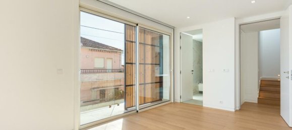 3 bedrooms Villa in Cascais, Portugal No. 123412 15