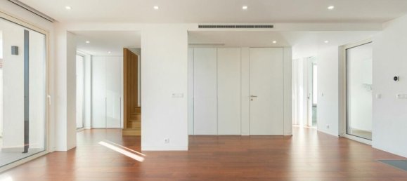 3 bedrooms Villa in Cascais, Portugal No. 123412 2