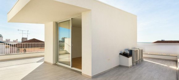 3 bedrooms Villa in Cascais, Portugal No. 123412 4