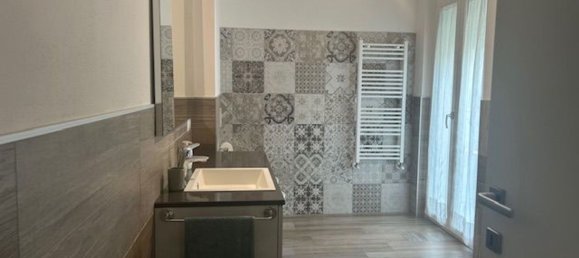 3 Schlafzimmer Wohnung in Lavena Ponte Tresa, Italy, Nr. 329690 7