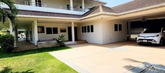 4 bedrooms Villa in Bang Lamung, Thailand No. 17482 2