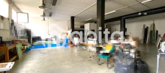 Gewerbliche Immobilie in Terranuova Bracciolini, Italy 340m², Nr. 332008 7