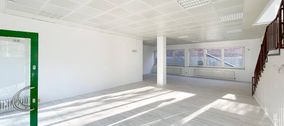 Propiedad comercial de 3 habitaciónes en Stade, Germany No. 147732 5