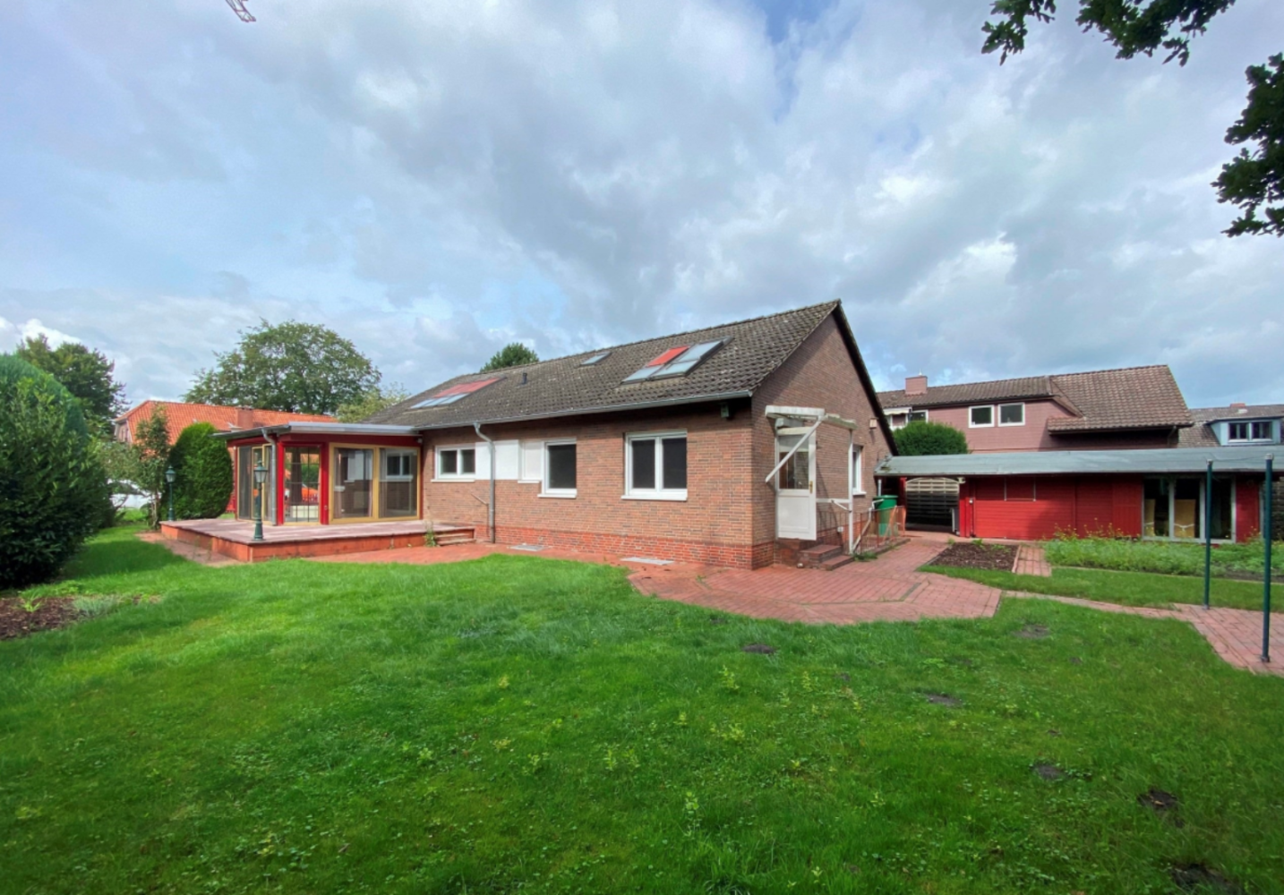 Таунхаус с 6 комнатами в Ольденбург, Германия № 176339