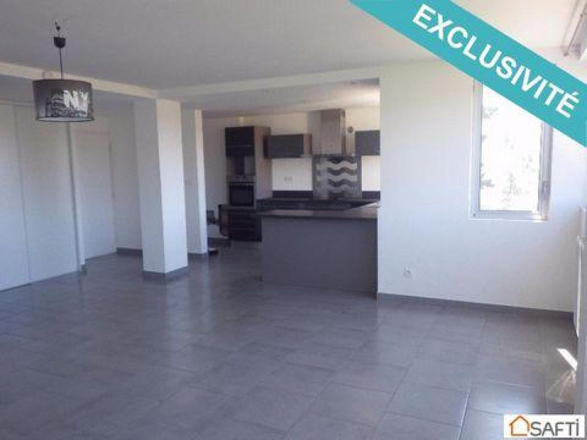 3 bedrooms Apartment in Aubagne, France No. 13192