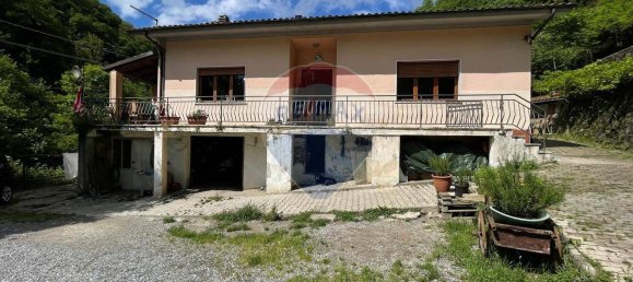 8غرفة فيلا في Bagni di Lucca, Italy رقم 48511 2