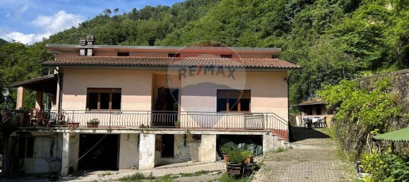 8غرفة فيلا في Bagni di Lucca, Italy رقم 48511 9