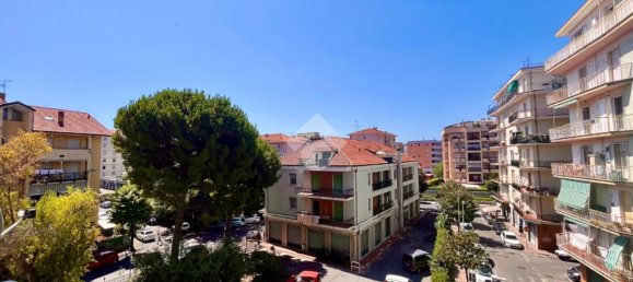 2 Schlafzimmer Wohnung in Albenga, Italy, Nr. 381050 6