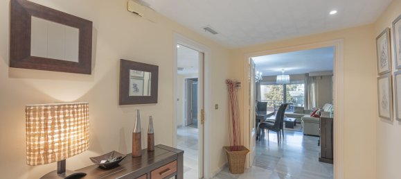 2 bedrooms Apartment in Marbella, Spain No. 151309 3