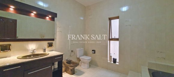 3 Schlafzimmer Haus in Attard, Malta, Nr. 7656 13