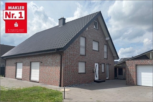 8 rooms Townhouse in Soest, Germany No. 168399