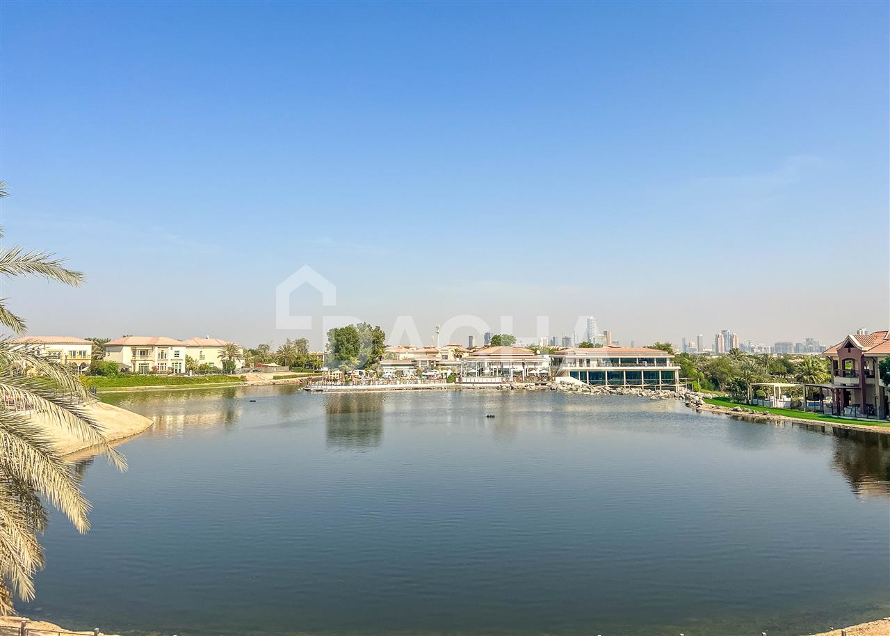 Вилла с 5 спальнями в Jumeirah Islands, ОАЭ № 28024