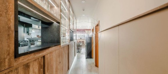 79m² Commercial property in Vila Nova de Gaia, Portugal No. 15559 8