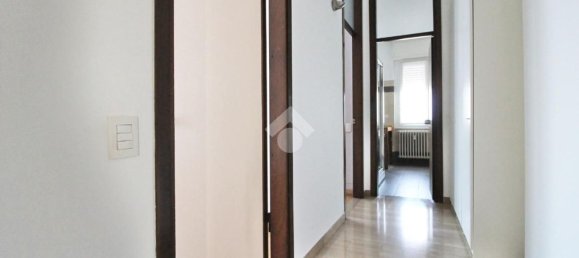 3 rooms Apartment in Mariano Comense, Italy No. 283419 17