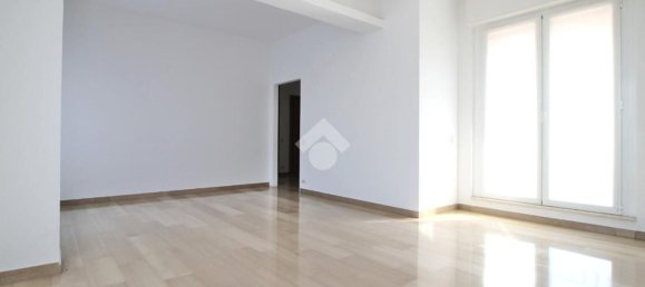 3 rooms Apartment in Mariano Comense, Italy No. 283419 14