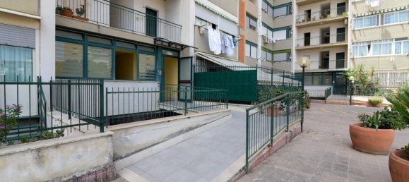 5-salle Appartement à Palermo, Italy No. 46455 17