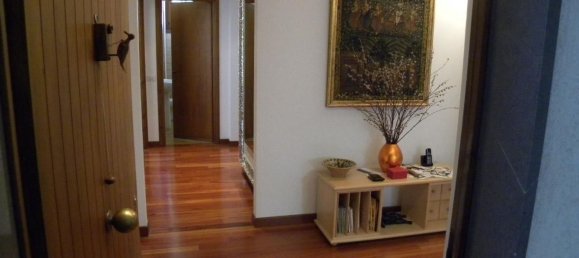 Apartamento de 3 divisões em Udine, Italy N.º 21188 3