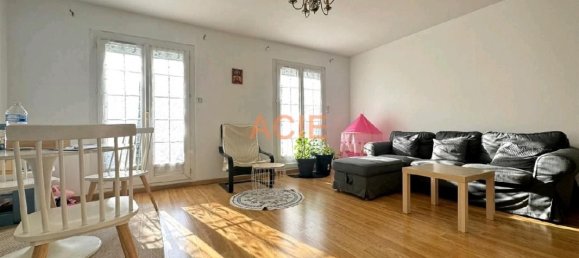 3 bedrooms House in Puiseux-en-France, France No. 177731 2