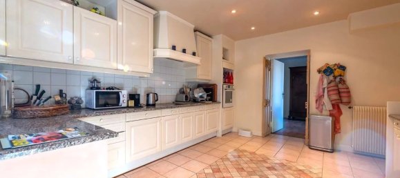 8 bedrooms Villa in Chateauneuf-Grasse, France No. 343142 4