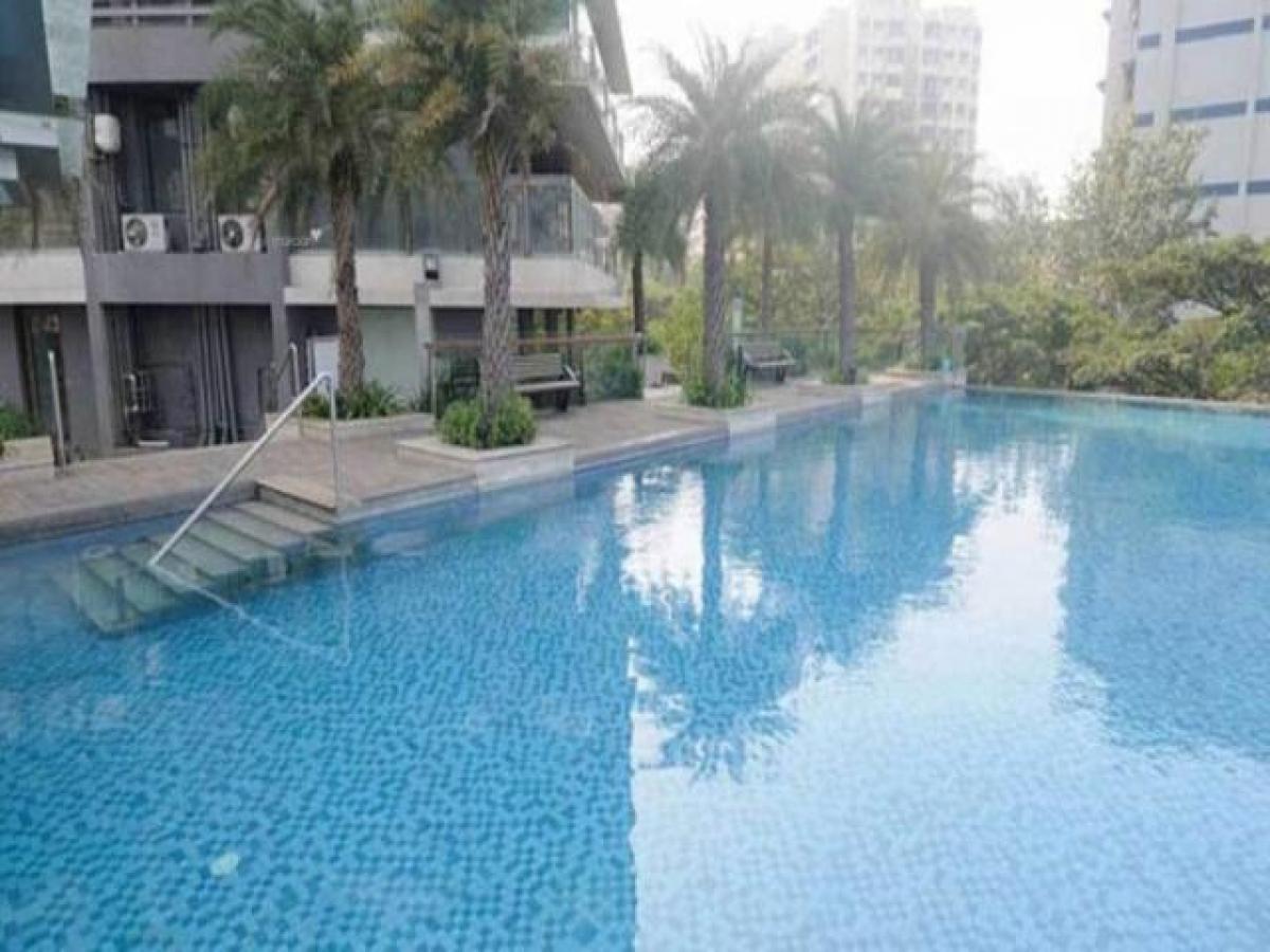 Casa de 2 dormitorios en Mumbai, India No. 43797