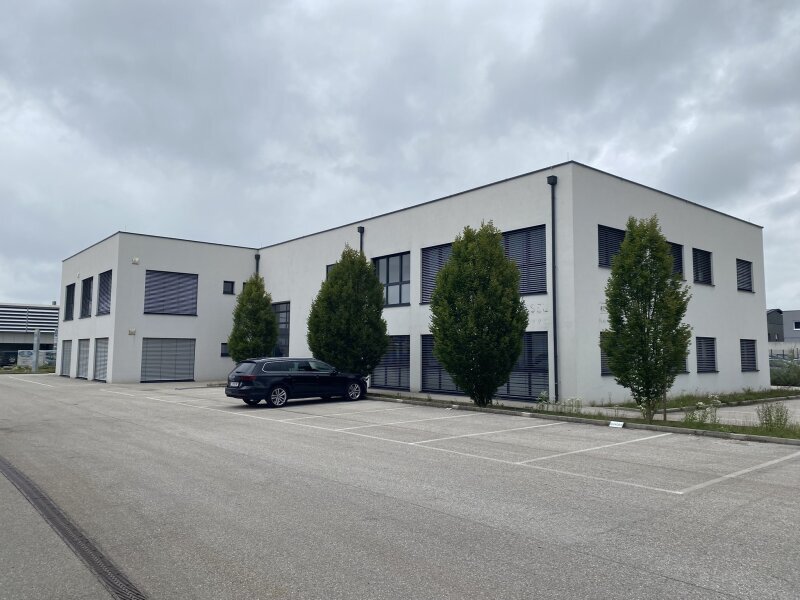 Oficina en Wels, Austria 926 m² No. 257513