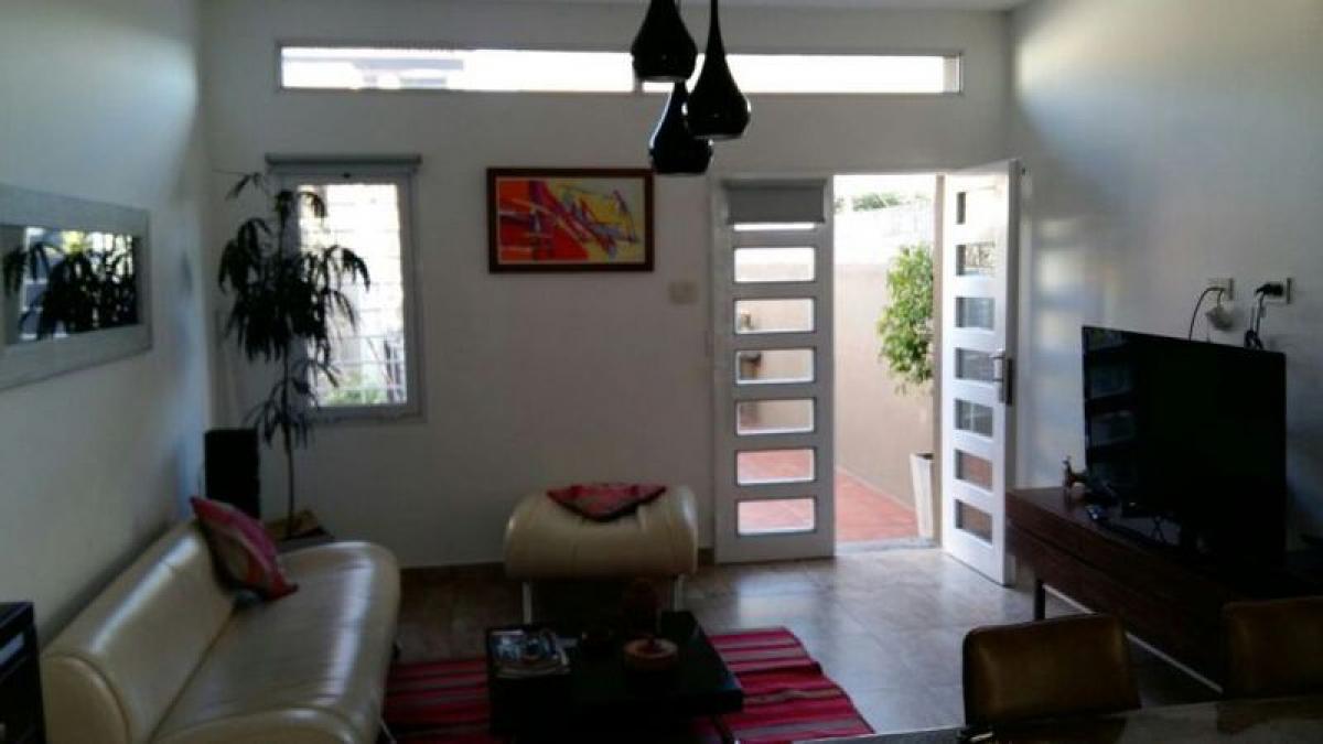 2 bedrooms House in General San Martin, Argentina No. 350