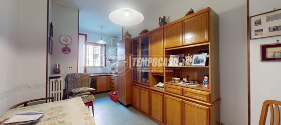 3 rooms Apartment in Turin, Italy No. 11608 11