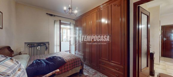 3 rooms Apartment in Turin, Italy No. 11608 17