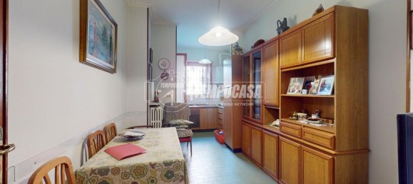 3 rooms Apartment in Turin, Italy No. 11608 10