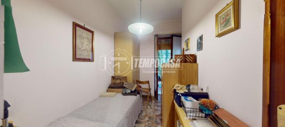 3 rooms Apartment in Turin, Italy No. 11608 4