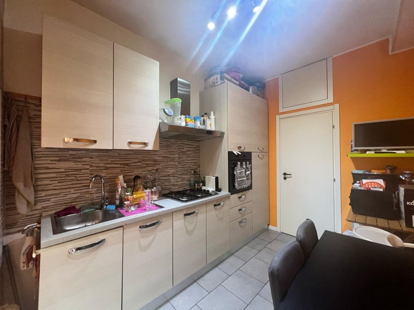 3 bedrooms Apartment in Milan, Italy No. 329761