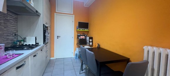 3 bedrooms Apartment in Milan, Italy No. 329761 4