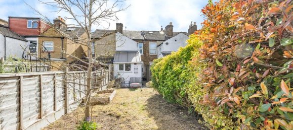 2 bedrooms House in Watford, United Kingdom No. 6045 7