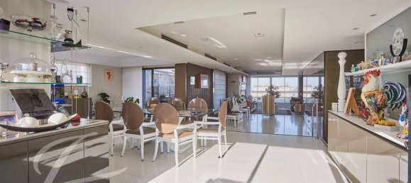 4 bedrooms Penthouse in Paris, France No. 168037 8