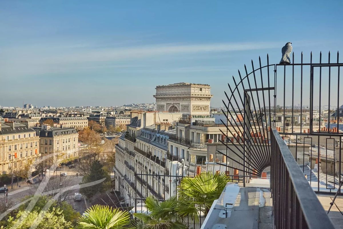 4 bedrooms Penthouse in Paris, France No. 168037