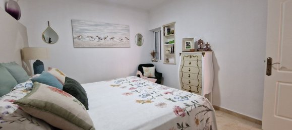 Apartamento de 2 dormitorios en Las Palmas De Gran Canaria, Spain No. 167200 11