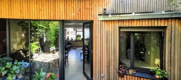 3 bedrooms House in Paris, France No. 150759 3