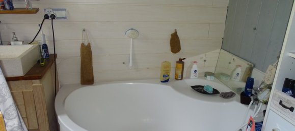 Casa de 2 dormitorios en Le Favril, France No. 97319 6