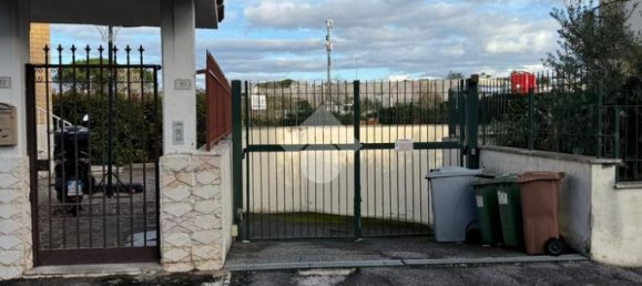 1-Zimmer Garage in Guidonia Montecelio, Italy, Nr. 53941 2