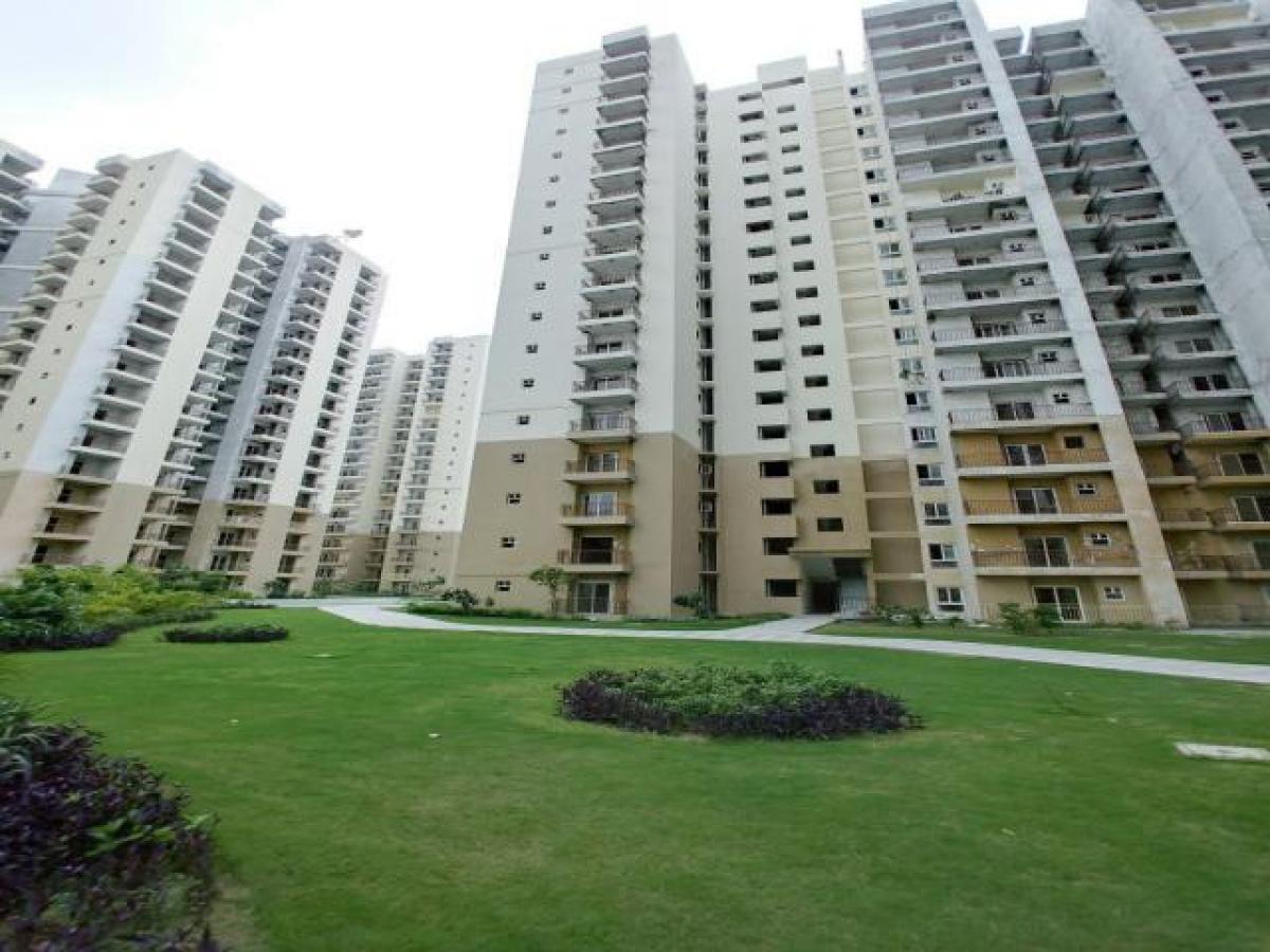 3 bedrooms House in Noida, India No. 65147