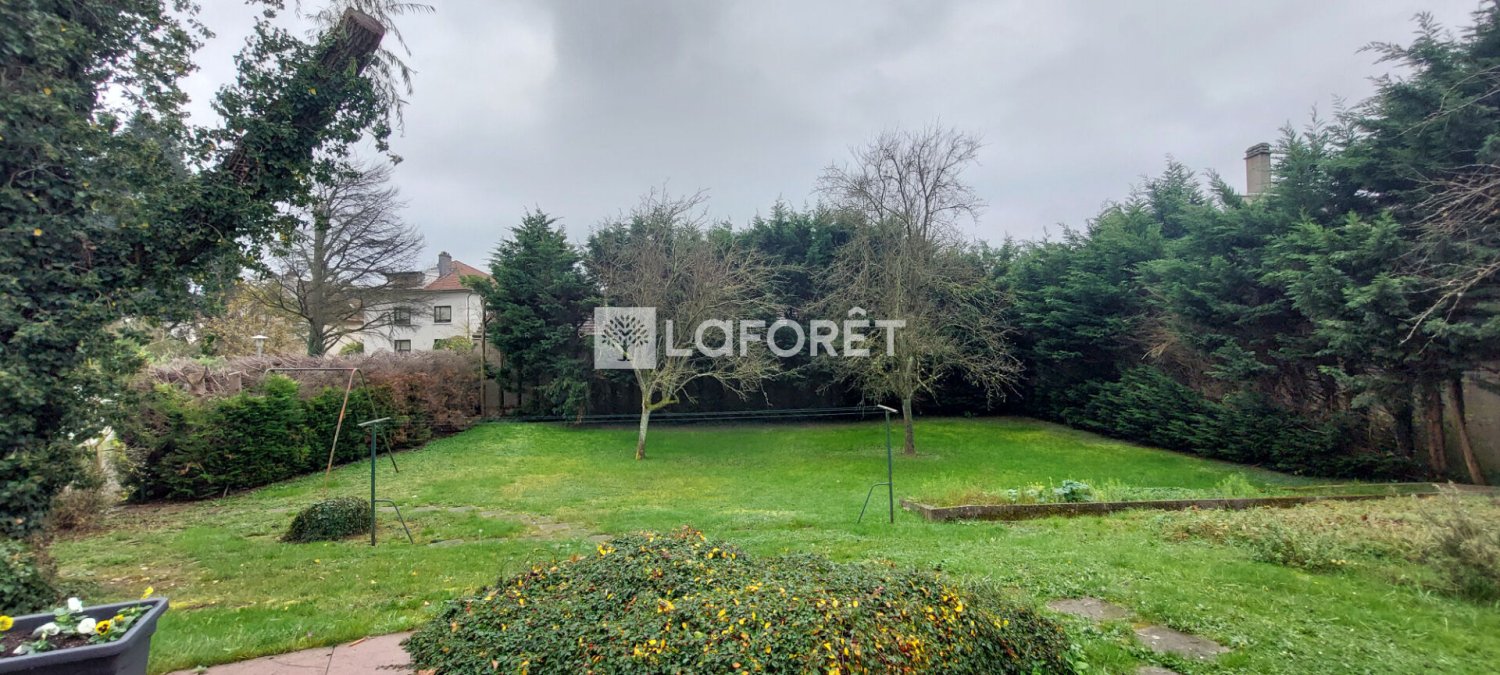 4 bedrooms House in Florange, France No. 49501