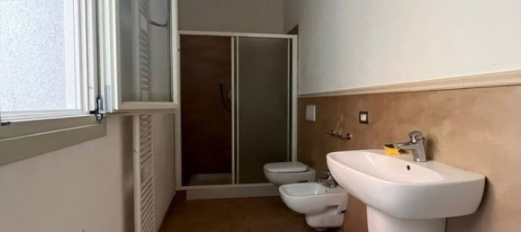 Apartamento de 3 dormitorios en Castellarano, Italy No. 325262 10